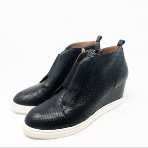 Linea Paolo Hightop Wedge Sneaker Black 8.5